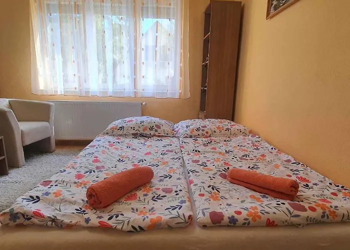- Balaton 18519 Apartament *