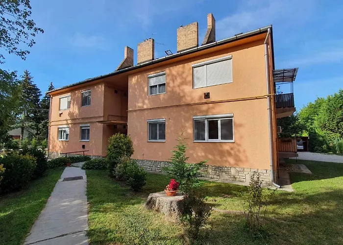 - Balaton 18519 Apartament *